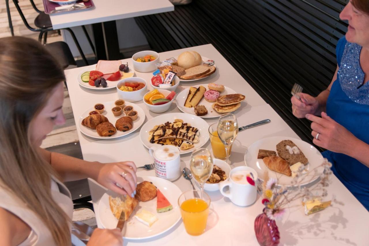 ホテル Ibis Styles ニーウポールト エクステリア 写真