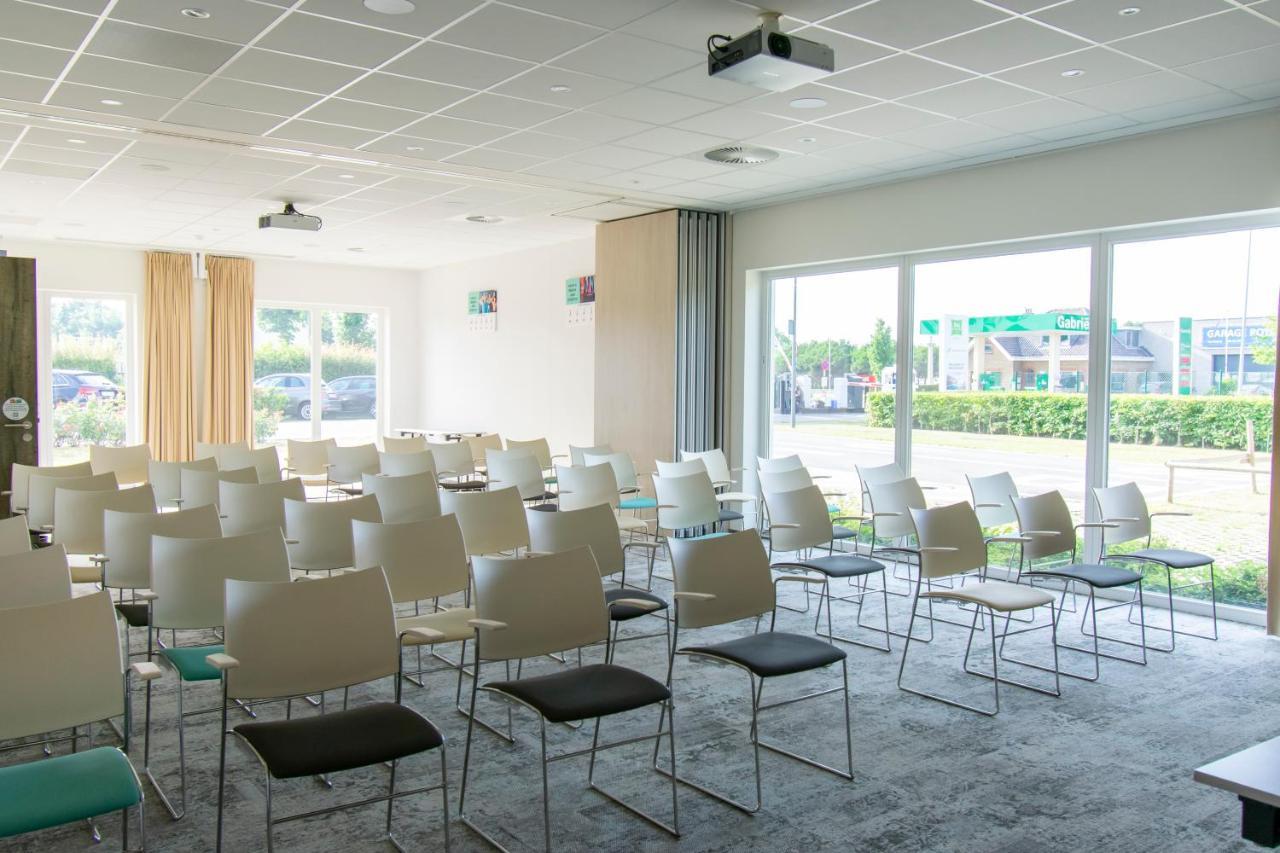 ホテル Ibis Styles ニーウポールト エクステリア 写真