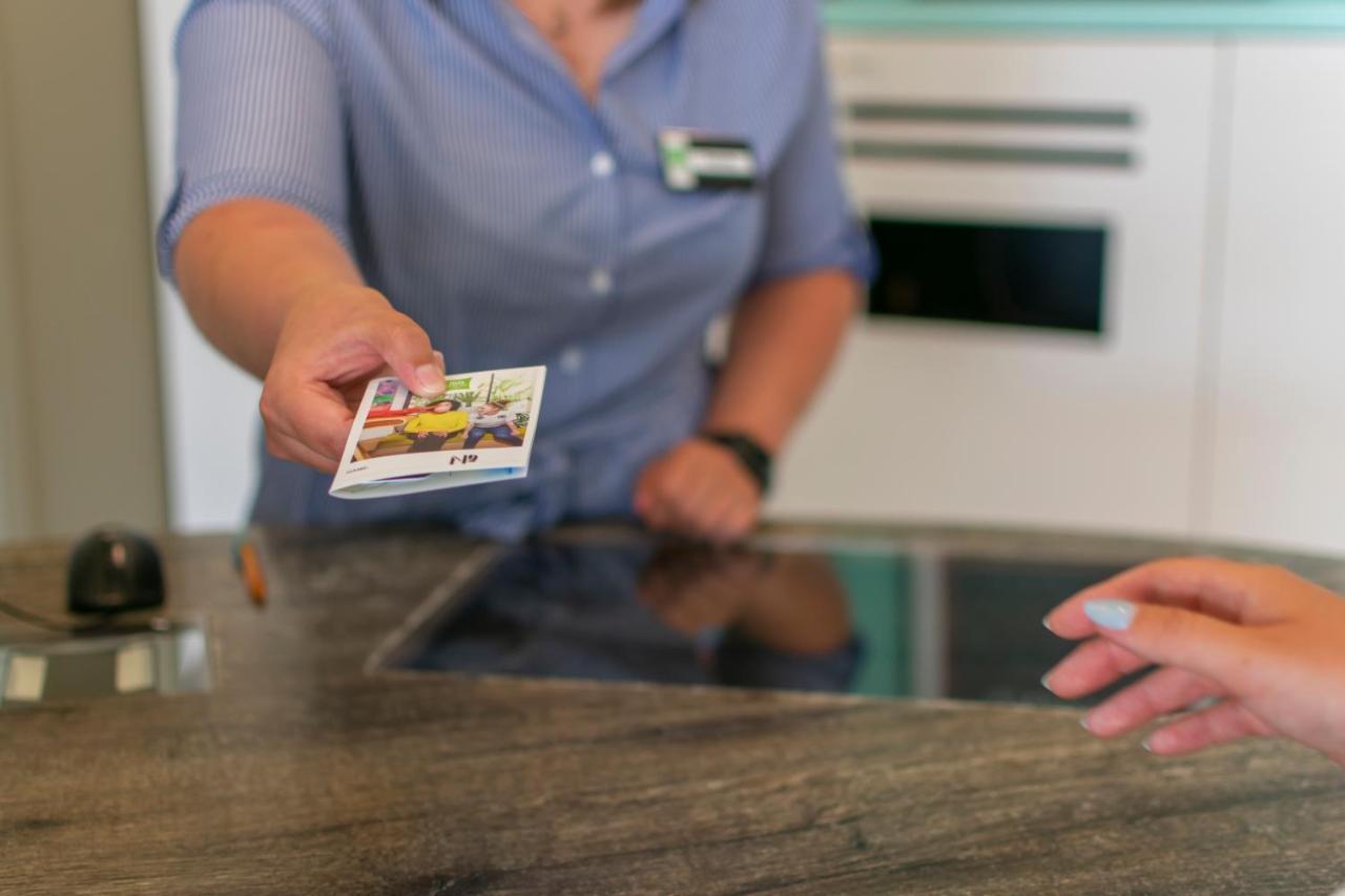 ホテル Ibis Styles ニーウポールト エクステリア 写真