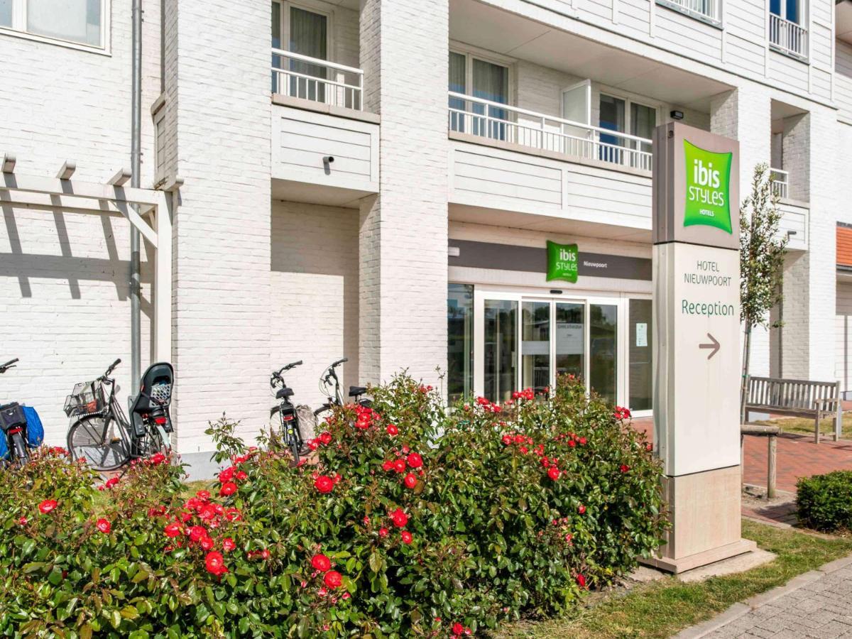 ホテル Ibis Styles ニーウポールト エクステリア 写真